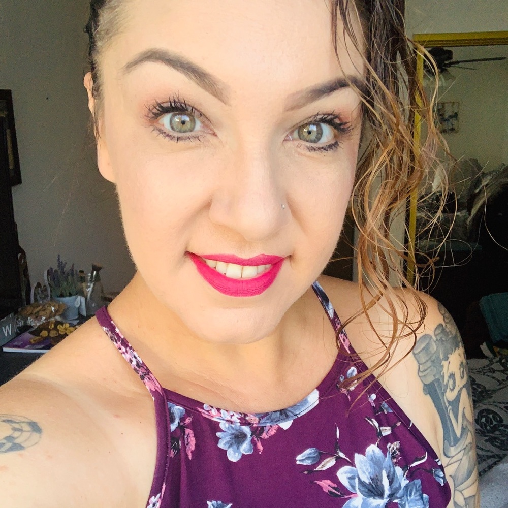 Meet your Posher, Lisa